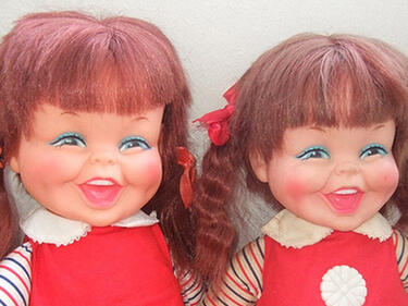 От тези ужасяващи кукли със сигурност ще ви побият тръпки (СНИМКИ)