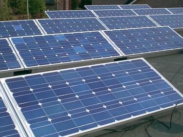 Подготвят покривите на русенските училища за слънчеви електроцентрали