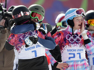 Семейство донесе два медала за Русия в сноуборда