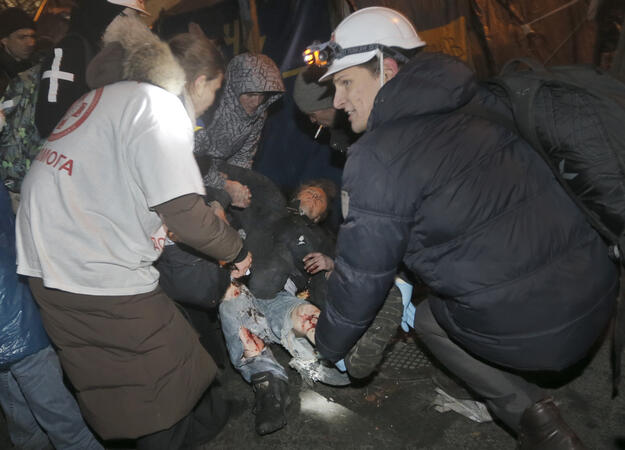 Светът се намесва в Украйна (СНИМКИ)