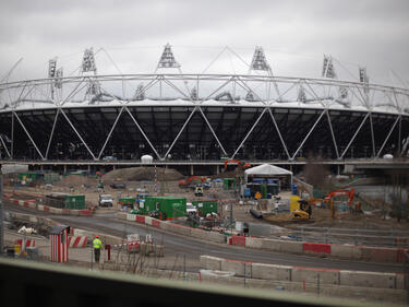Oлимпийският стадион в Лондон завършен навреме и с по-малко пари