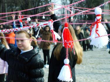 Вижте кой рекорд ще счупят перничани 