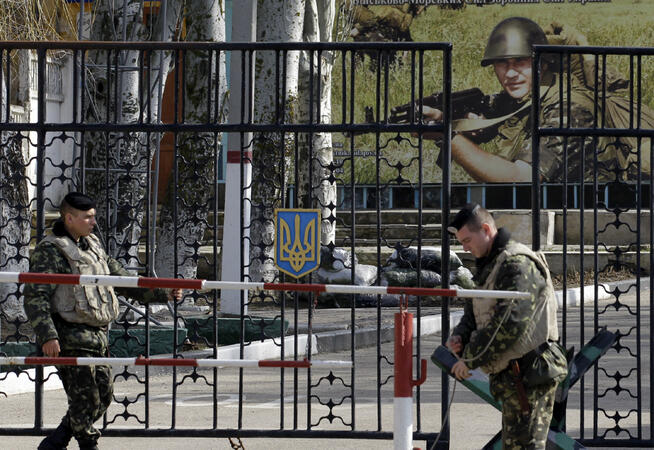 Русия обеща: Войските остават в Украйна (СНИМКИ)