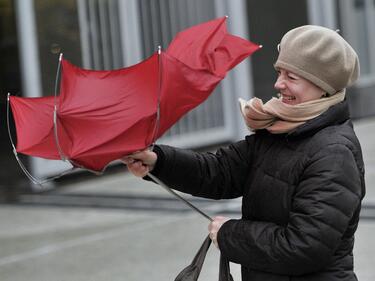 Очаква ни ветровит и студен ден
