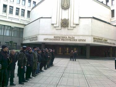 Българи и държава на различни позиции за Украйна – нашенци тръгнаха да защитават Крим