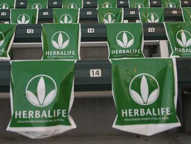 В САЩ погнаха Herbalife