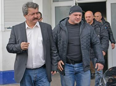Тодор Батков вади пачките за Гонзо