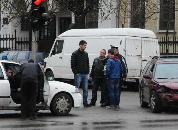 Майка и двете ѝ дъщери в "Пирогов" след катастрофата на бул. "Стамболийски"