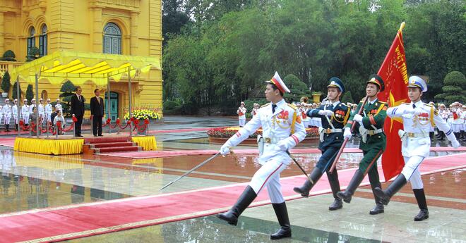 Орешарски: Можем да сме мост на Виетнам към Европа