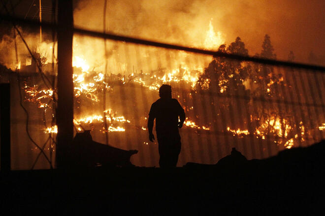Жертвите на пожара в Чили достигнаха 12 души 
