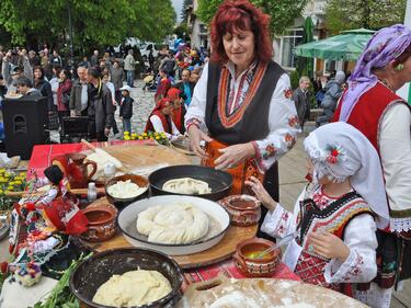 Над 150 баници нахраниха жителите и гостите на Разлог