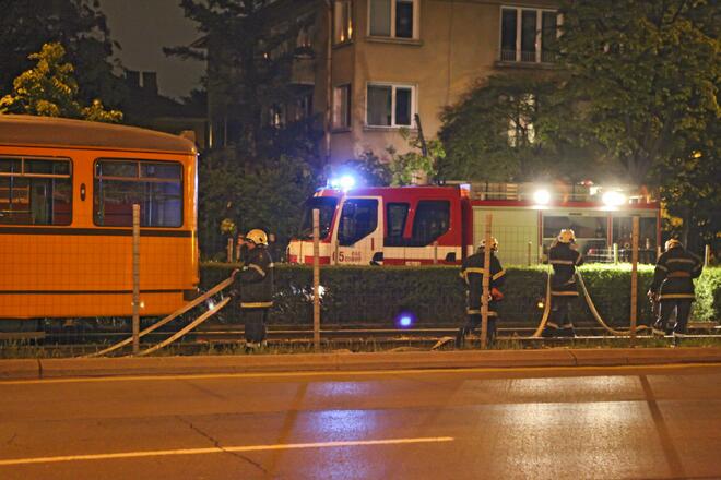 Трамвай прегази мъж в София (СНИМКИ)