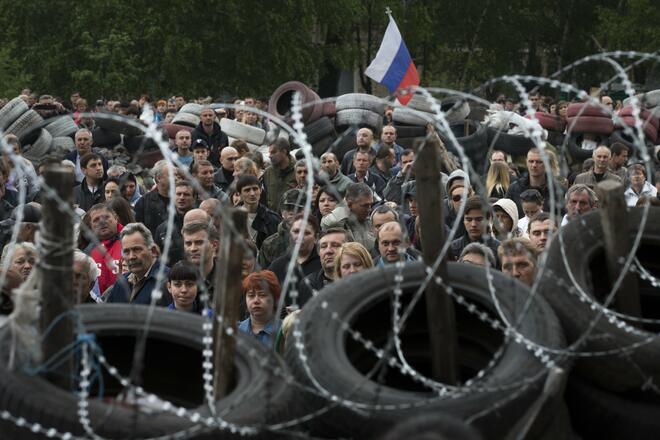 В Украйна се лее човешка кръв (СНИМКИ)