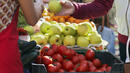 Работна група бори незаконния внос на плодове и зеленчуци