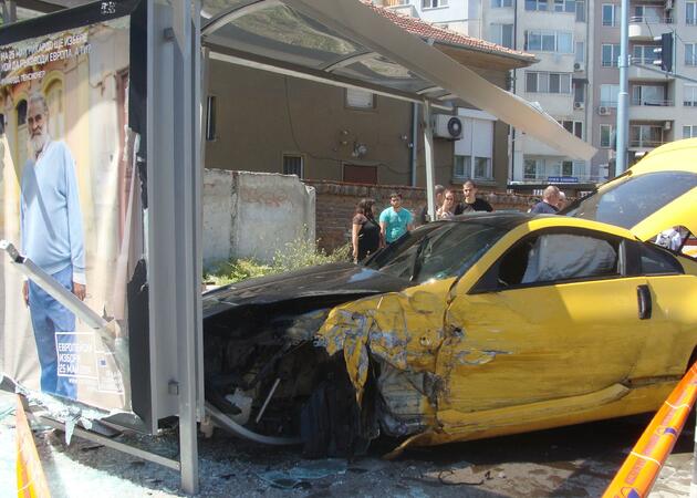 Гръцки студент причини мелето на автобусната спирка в Пловдив (СНИМКИ)