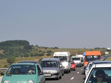 Предлагат отпадане на винетките, ще плащаме на километър