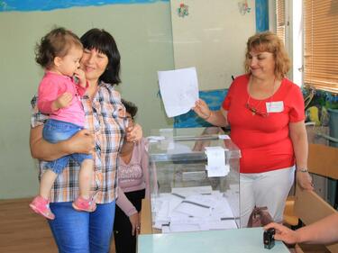 Изборите протичат спокойно