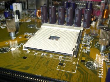 AMD най-накрая пусна 32-нанометрови чипове