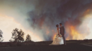 Най-екстремната и драматична сватба, обградена от горски пожар (СНИМКИ)