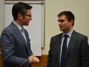 Вигенин: България подкрепя плана на Порошенко за стабилизацията на Украйна