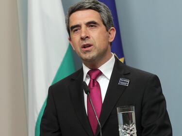 Президентът слага ново вето 