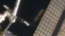 Гигантско НЛО във формата на цигара увисна над МКС (ВИДЕО)