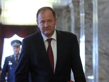 Миков си мълчи за разговора с Борисов