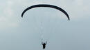 90-годишна жена скочи с парашут