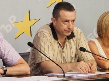 Стоилов: Близнашки да не влиза в ролята на политически еничар 