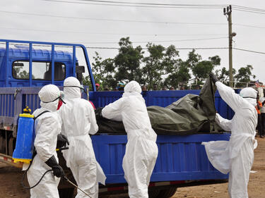 Жена попадна в болница в САЩ със съмнения за ебола 