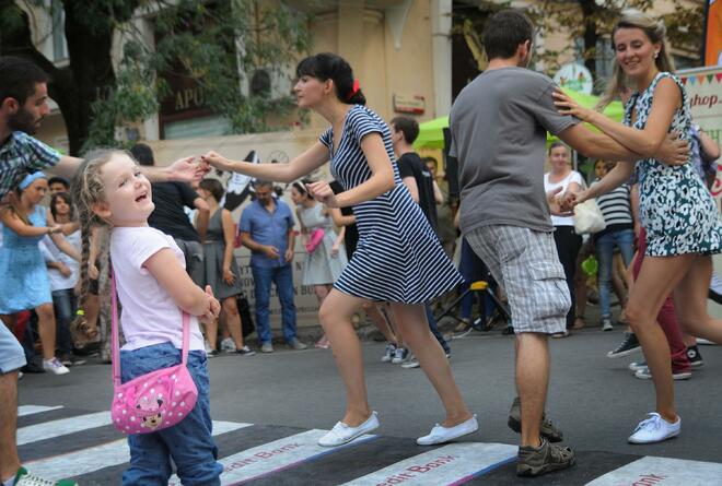 София потъна в ритъма на танца (СНИМКИ)