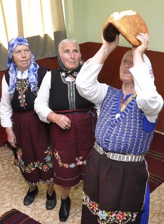 Борба между баби за здраве