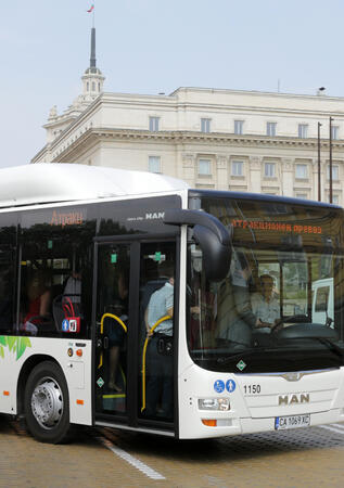 Край на мизерния градски транспорт. Нови автобуси тръгват по софийските улици