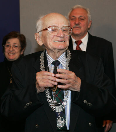 Сбогом, мое море! Не е весел тоз час...