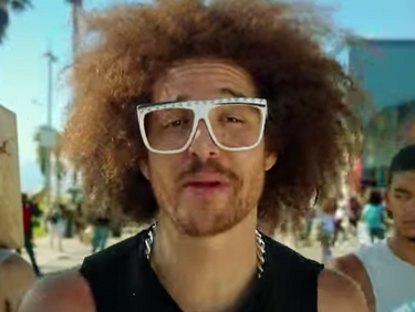 Нападнаха Редфу от LMFAO