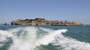 Извозват до Бургас блокираните на остров Света Анастасия туристи