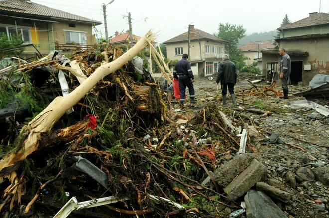 Опасност от срутване на сгради в Берковица