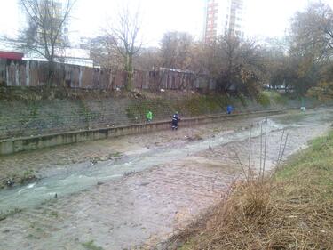 След дъжд – качулка! Започват за почистват софийските реки 