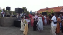 Зрелищни ромски сватби пратиха трима униформени в болница 