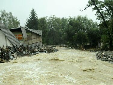 8 области отново нащрек заради пороите 