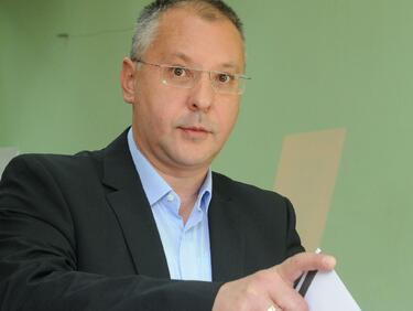 Станишев: Гласувах за управление, което гарантира грижа за хората