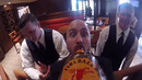 Младоженци измислиха оригинален начин да напият гостите на сватбата си (ВИДЕО)