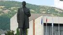 Родният град на Вазов остава без неговия паметник  - фирма иска да го продаде 