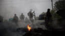 Киев и Луганск си стиснаха ръцете за  прекратяване на огъня