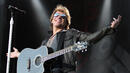 Bon Jovi продължават турнето без китарист