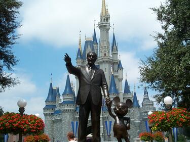 Disney отваря хотелски стаи за принцеси