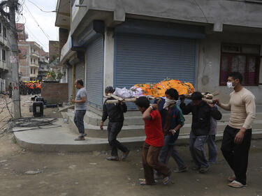 Загиналите в Непал достигнаха над 5050, ранените са близо 11 хиляди
