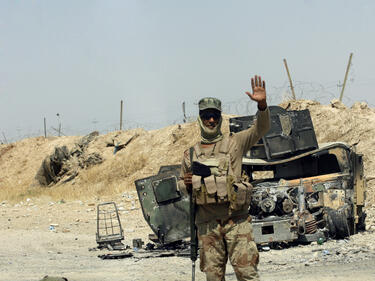 Десетки хиляди доброволно заявиха, че ще се изправят срещу джихадистите в Багдад