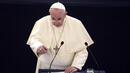 Папата призова за премахване на бариерите между хората