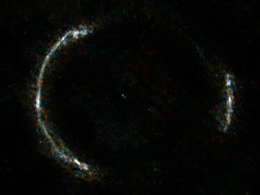 Люлката на Вселената през пръстен на Айнщайн